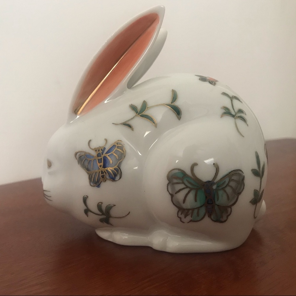 Imari Rabbit With Butterflies - Picture 5 of 15